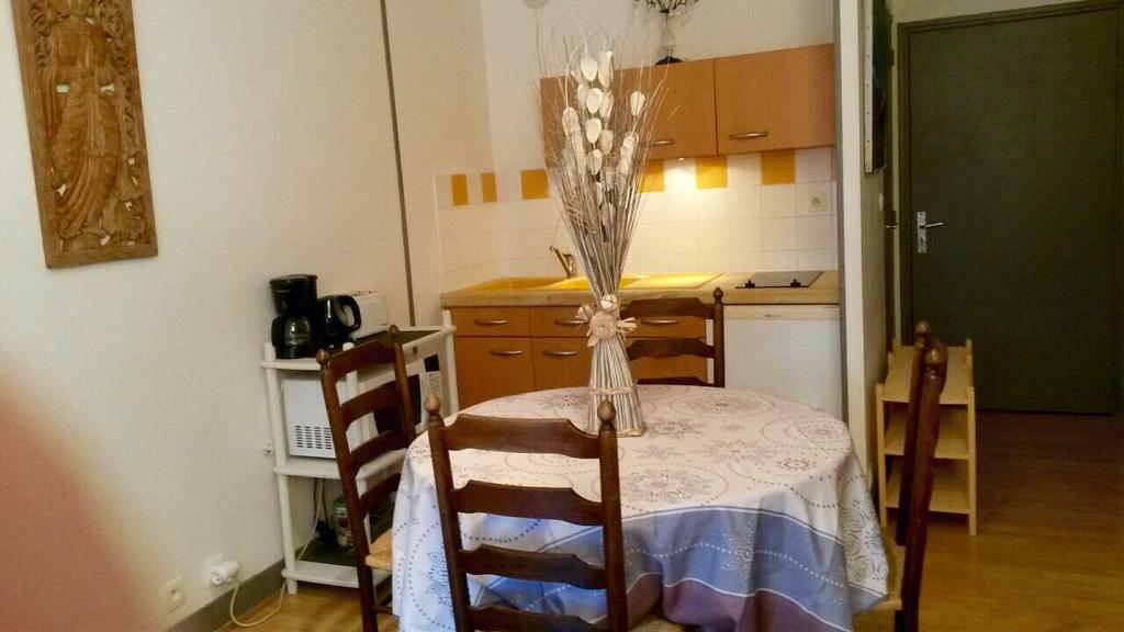 Teeraya Apartment Honfleur Ngoại thất bức ảnh